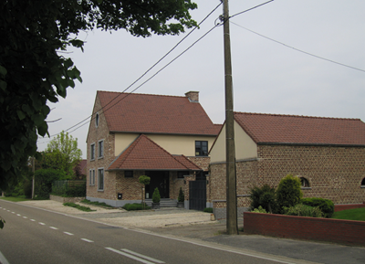 <h2>Wellen</h2>
<p>Verbouwing van hoeve met woonhuis. Voorgevel – nieuwe toestand.</p>